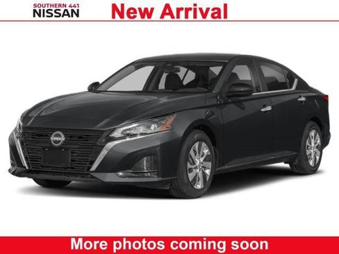 Certified 2025 Nissan Altima 2.5 S FWD image 1