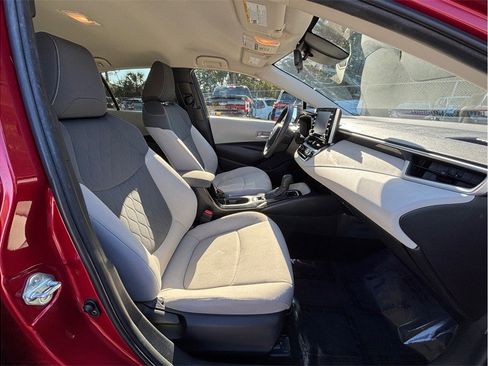 Used 2020 Toyota Corolla LE image 33