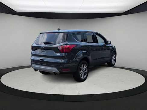 Used 2019 Ford Escape SE FWD image 8