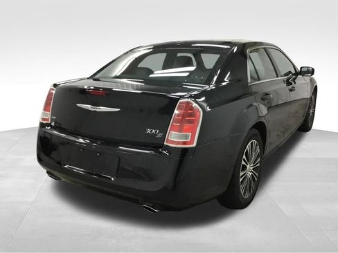 Used 2013 Chrysler 300 S w/ Luxury Group AWD/4WD image 17
