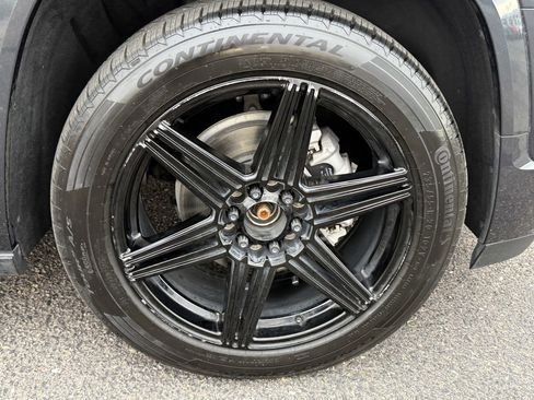 Used 2023 GMC Acadia Denali image 30