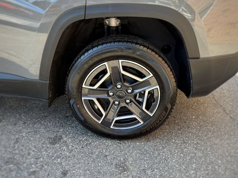 New 2026 Jeep Cherokee Limited AWD/4WD image 16
