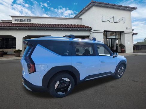 New 2026 Kia EV9 Wind image 11