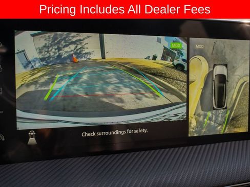 Used 2025 Nissan Kicks SR AWD/4WD image 14