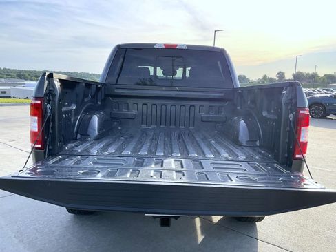Used 2018 Ford F150 XLT w/ Equipment Group 302A Luxury AWD/4WD image 9