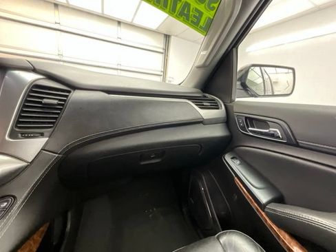 Used 2020 Chevrolet Tahoe Premier AWD/4WD image 15