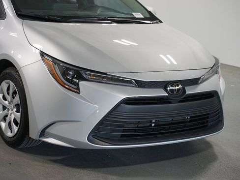 Certified 2024 Toyota Corolla LE image 4