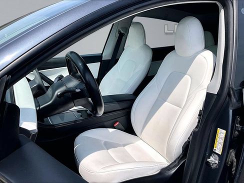 Used 2022 Tesla Model Y Performance AWD/4WD image 25
