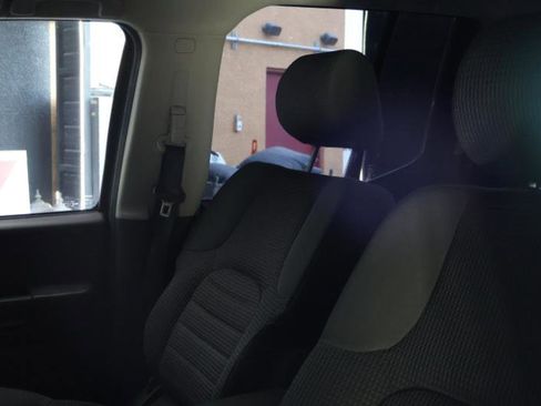 Used 2006 Nissan Xterra Off-Road image 11