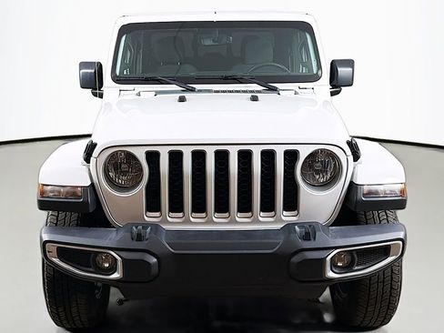 Used 2023 Jeep Gladiator Overland image 8