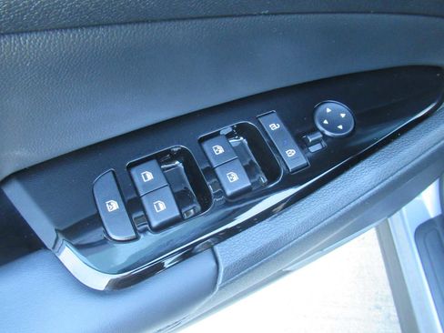 Used 2023 Kia Sportage EX image 15