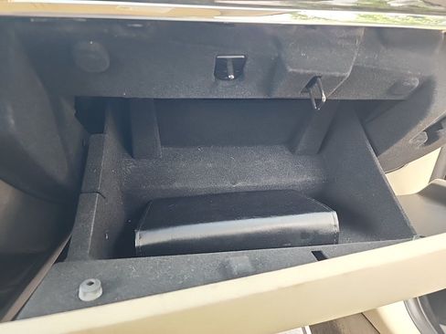 Used 2014 Lincoln MKS w/ Equipment Group 101A FWD image 43