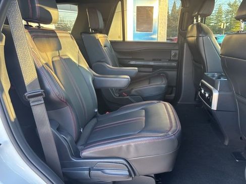 Used 2024 Ford Expedition Limited image 31