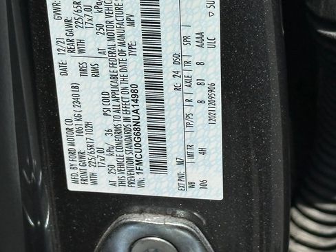 Used 2022 Ford Escape SE w/ Convenience Package FWD image 46