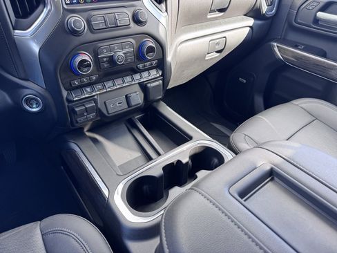 Used 2022 Chevrolet Silverado 2500 LTZ w/ LTZ Convenience Package image 34