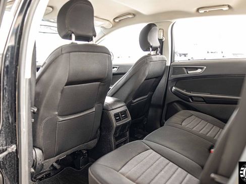 Used 2016 Ford Edge SE image 21
