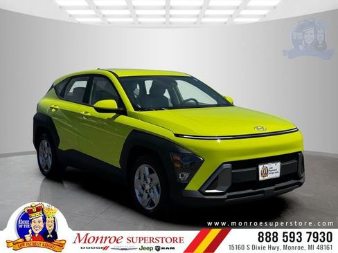 Used 2024 Hyundai Kona SE FWD image 1