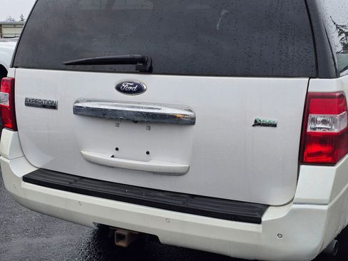 Used 2013 Ford Expedition EL Limited image 16