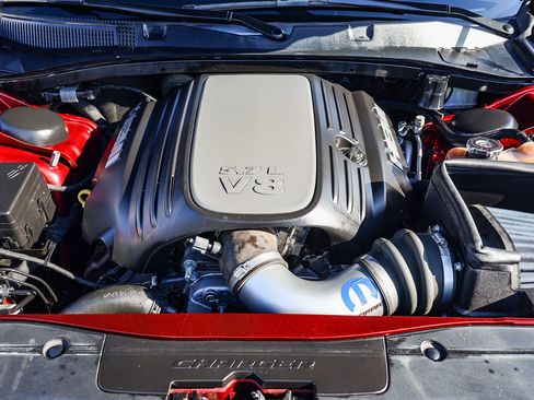 Used 2019 Dodge Charger R/T w/ Blacktop Package image 20