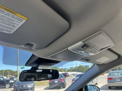 Used 2021 Nissan Sentra SV image 19