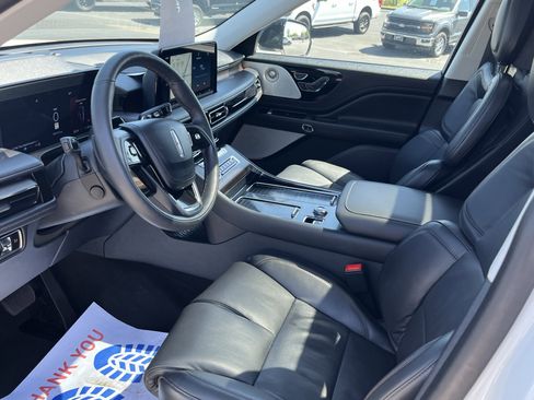 Used 2025 Lincoln Aviator Reserve w/ Luxury Package AWD/4WD image 6