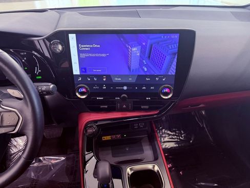 Used 2024 Lexus NX 350h AWD image 27