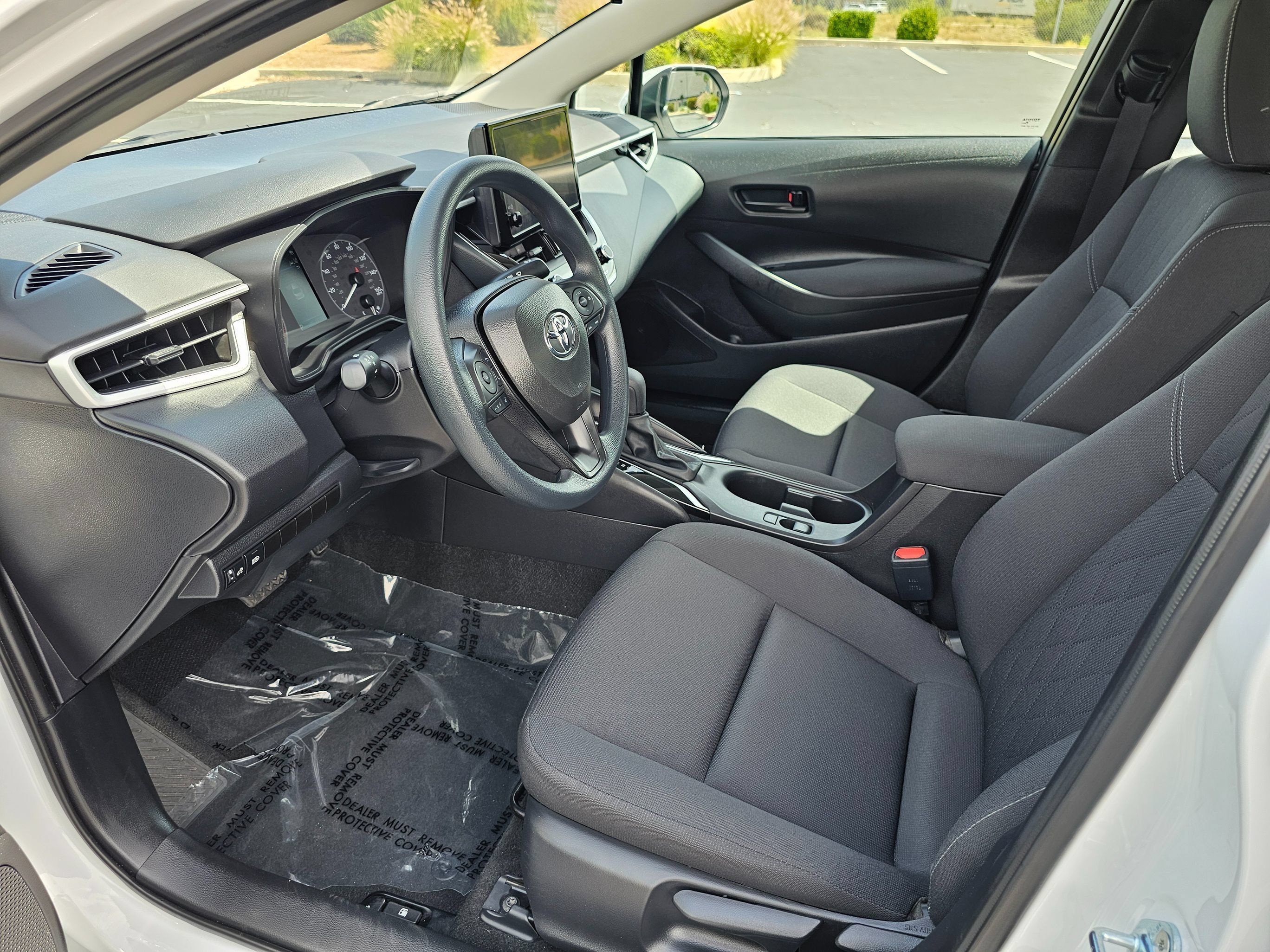 Used 2025 Toyota Corolla LE FWD image 16