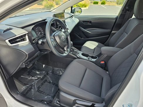 Used 2025 Toyota Corolla LE image 16