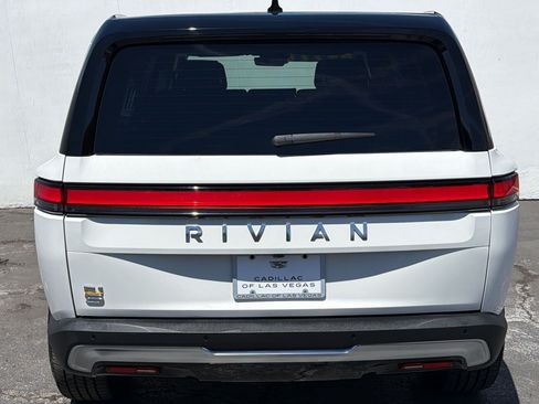 Used 2023 Rivian R1S Adventure AWD/4WD image 9