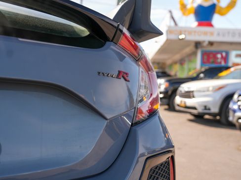 Used 2019 Honda Civic Type R image 9