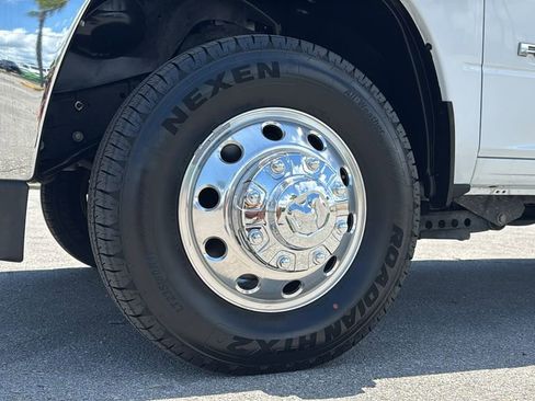 Used 2025 RAM 3500 Laramie AWD/4WD image 10
