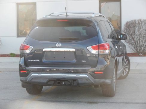 Used 2014 Nissan Pathfinder SL w/ SL Tech Package FWD image 18