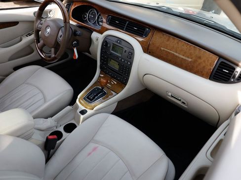 Used 2005 Jaguar X-TYPE 3.0 image 16