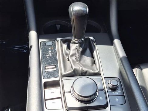 Used 2023 MAZDA MAZDA3 s FWD image 12