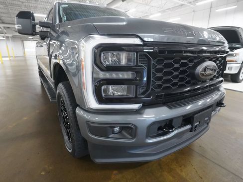 Used 2025 Ford F250 Lariat w/ Black Appearance Package AWD/4WD image 22