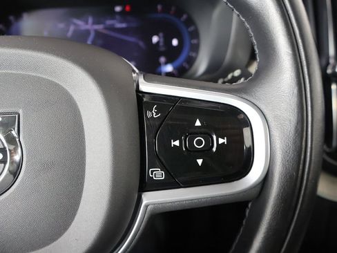 Used 2022 Volvo XC60 B6 Inscription w/ Climate Package image 44