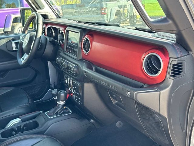 Used 2018 Jeep Wrangler Unlimited Rubicon AWD/4WD image 13