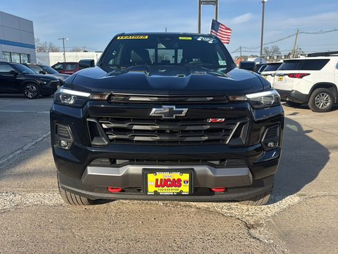 Used 2024 Chevrolet Colorado Z71 w/ Z71 Convenience Package 2 image 3