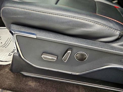 Used 2022 Ford F150 Lariat w/ Equipment Group 502A High image 11