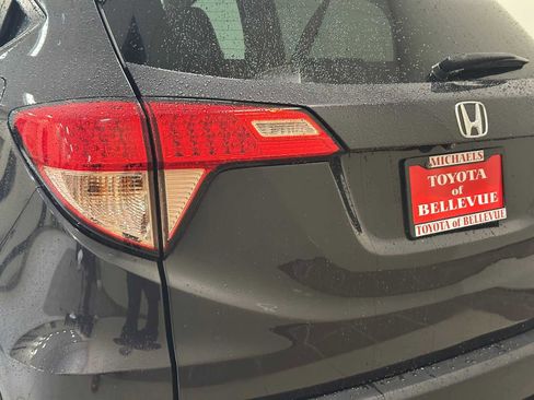 Used 2018 Honda HR-V EX image 7