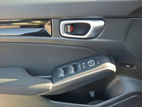 Certified 2024 Honda Civic EX image 12