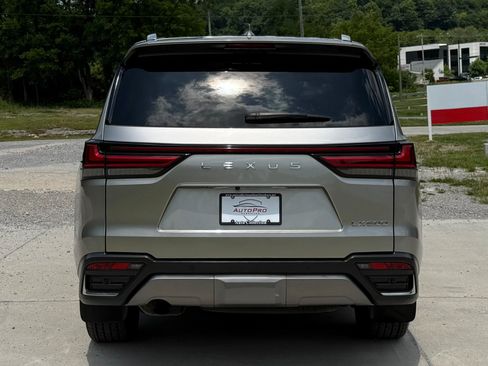 Used 2023 Lexus LX 600 4WD w/ Luxury Package image 6
