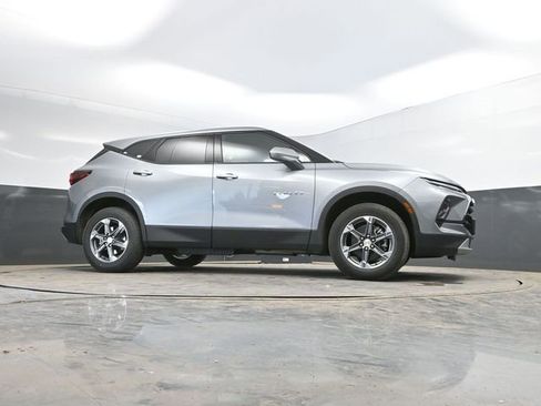 Used 2025 Chevrolet Blazer LT AWD/4WD image 53