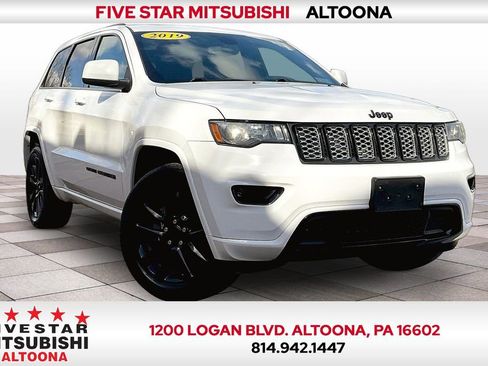 Used 2019 Jeep Grand Cherokee Altitude image 1
