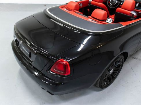 Used 2020 Rolls-Royce Dawn RWD image 20