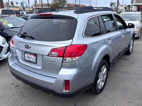 Used 2012 Subaru Outback 3.6R Limited image 4