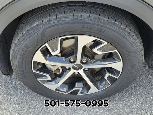 Used 2024 Kia Sportage EX FWD image 8