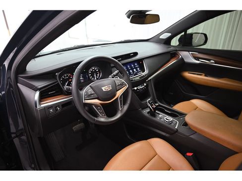 Used 2024 Cadillac XT5 Premium Luxury image 33
