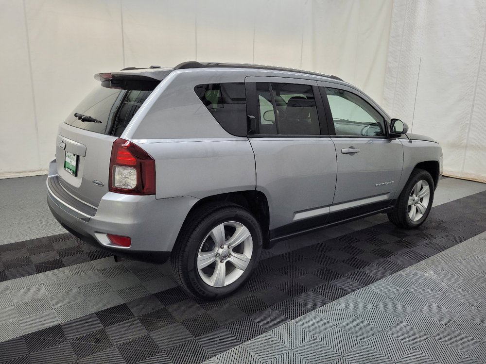 Used 2015 Jeep Compass High Altitude AWD/4WD image 10