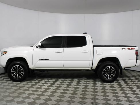 Used 2020 Toyota Tacoma TRD Sport w/ Technology Package AWD/4WD image 37